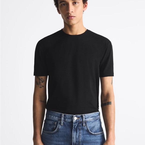 BASIC SLIM FIT T-SHIRT - Picture 2 of 10